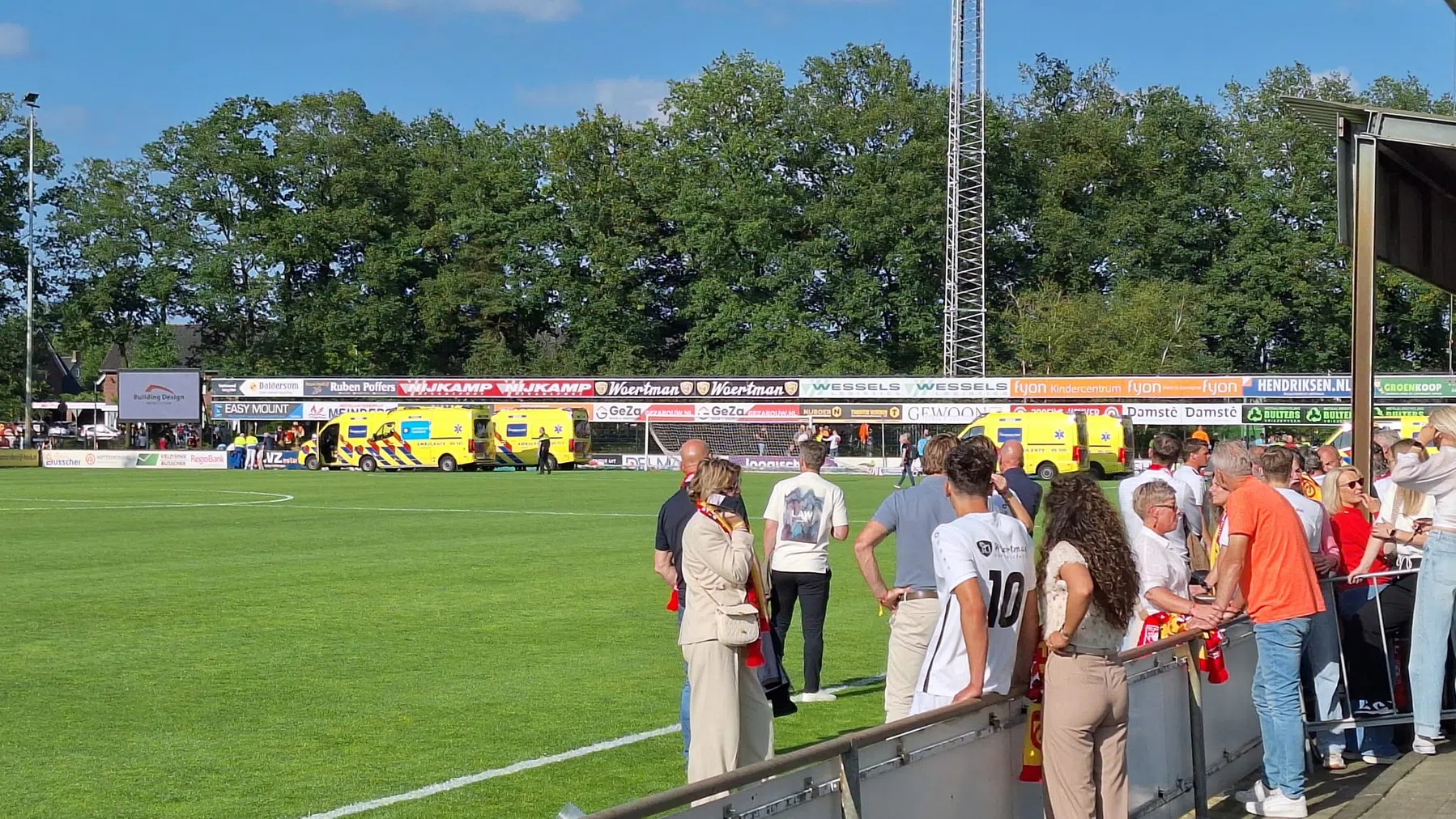 Eerste oefenduel FC Twente afgelast na ongeval met sfeeractie