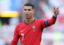 Thumbnail for article: Onzelfzuchtige Ronaldo laat het ene EK-record liggen en evenaart het andere record