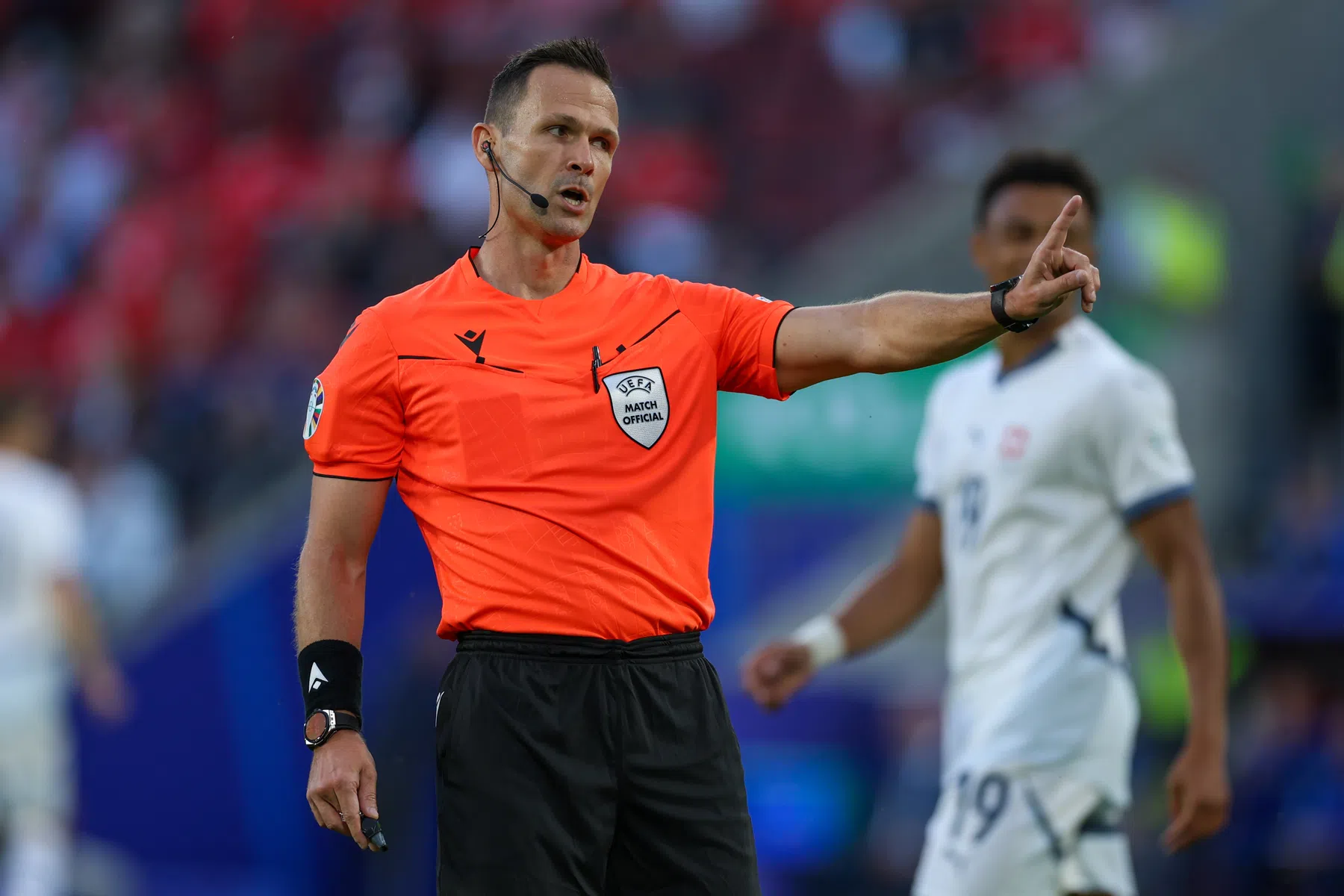 Oranje treft nieuwe scheidsrechter, Ajax, AZ, Feyenoord en PSV kennen hem wel