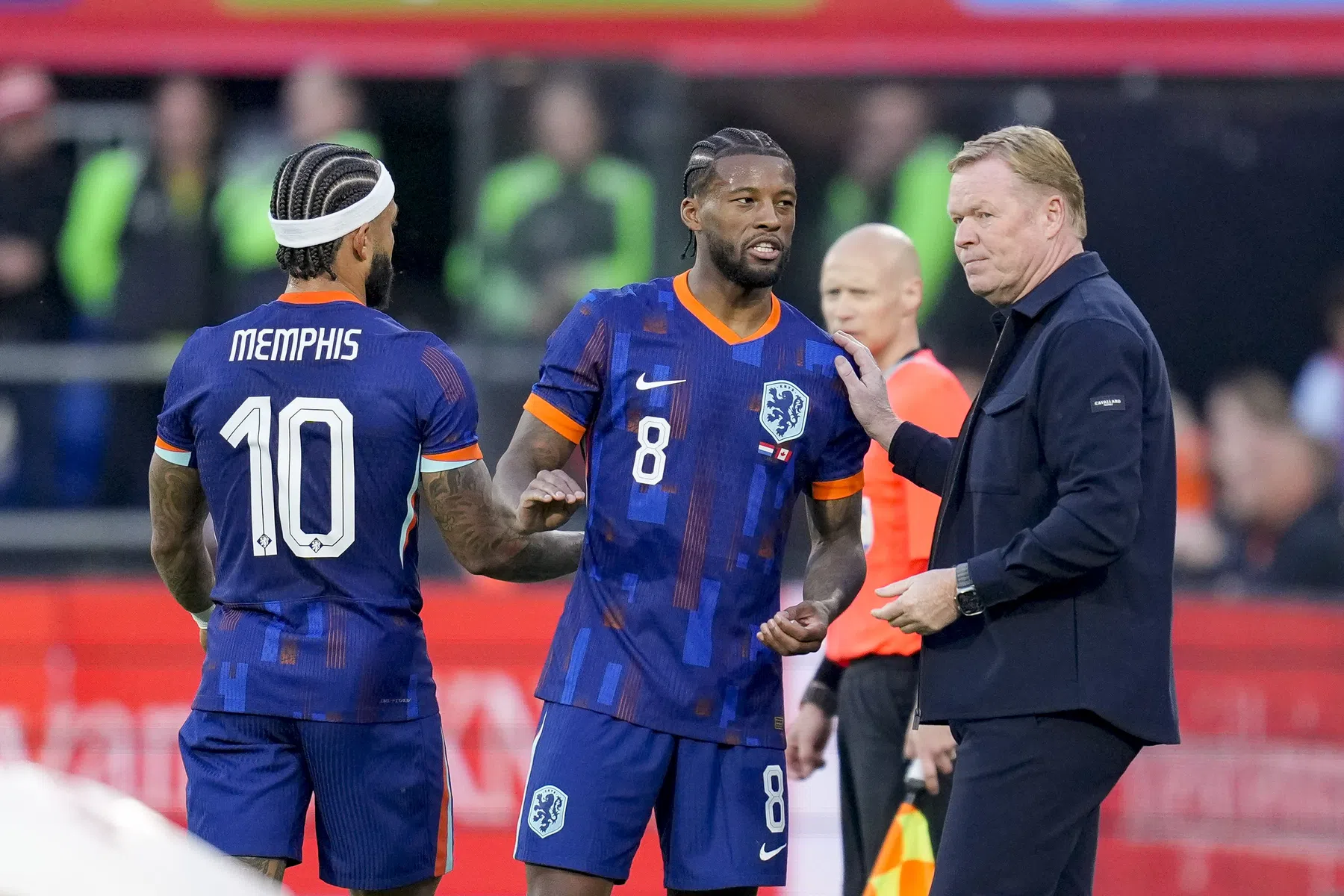 Dag van Oranje: Koeman koestert Memphis en Polygoon-reis naar Berlijn
