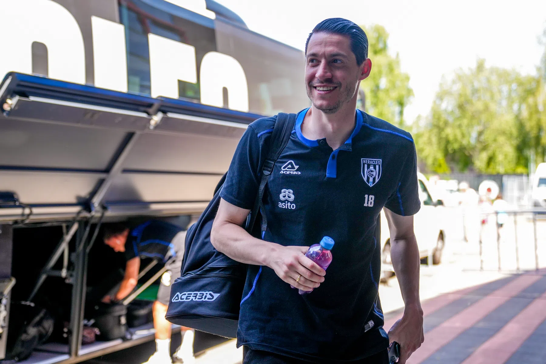 Vejinovic (34) stopt en begint bij Feyenoord aan carrière als trainer