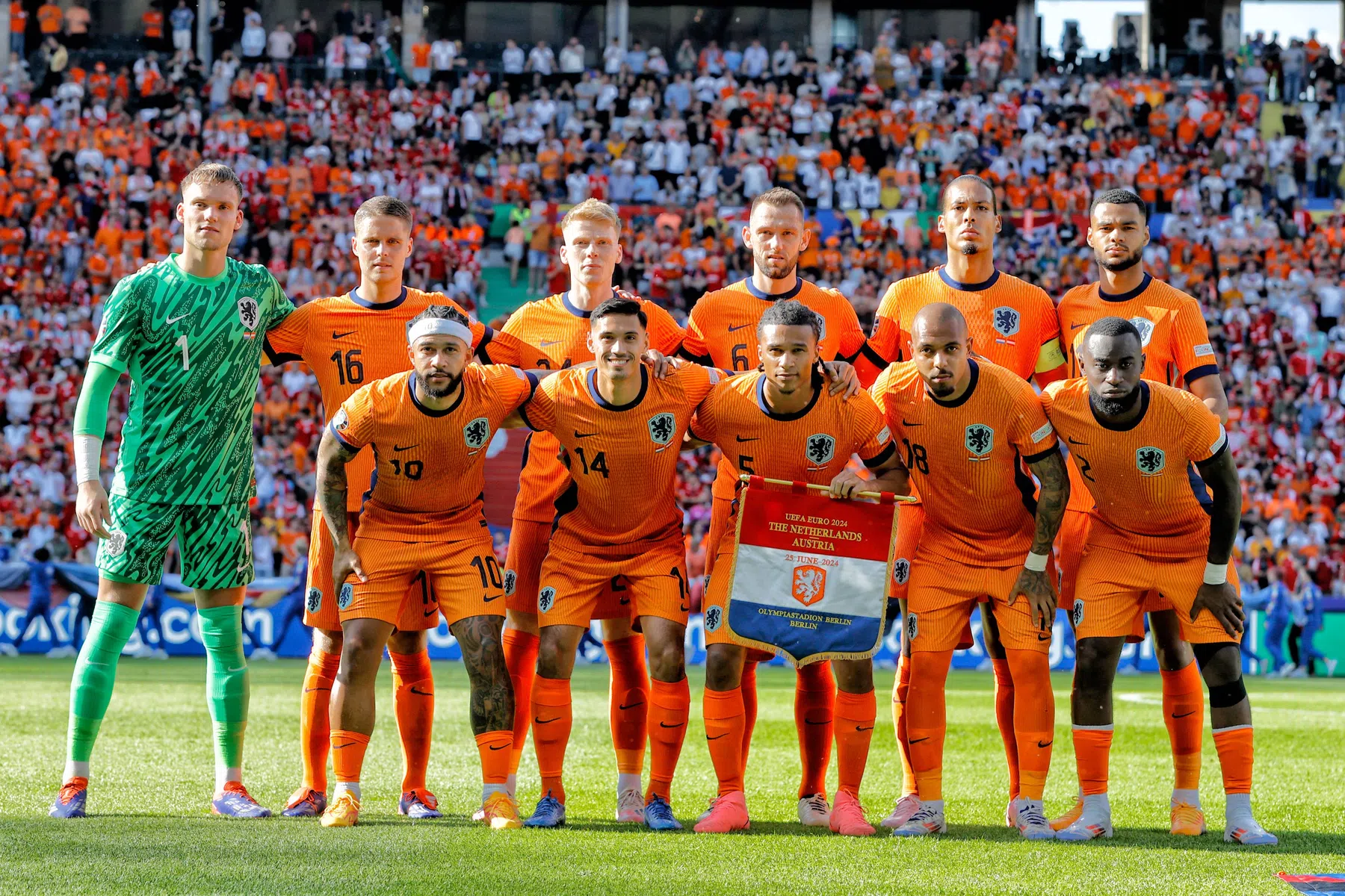 Oranje op Rapport: Veerman zwaar onvoldoende, weinig lichtpuntjes