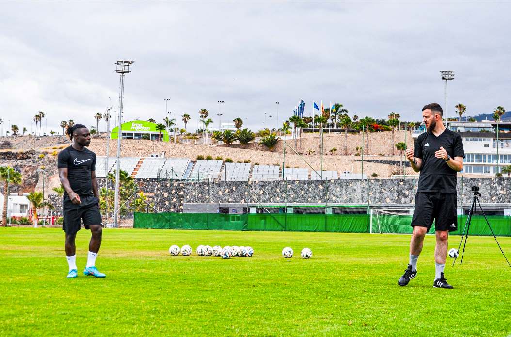 De scancoach die dribbelkoning Jérémy Doku écht leert kijken