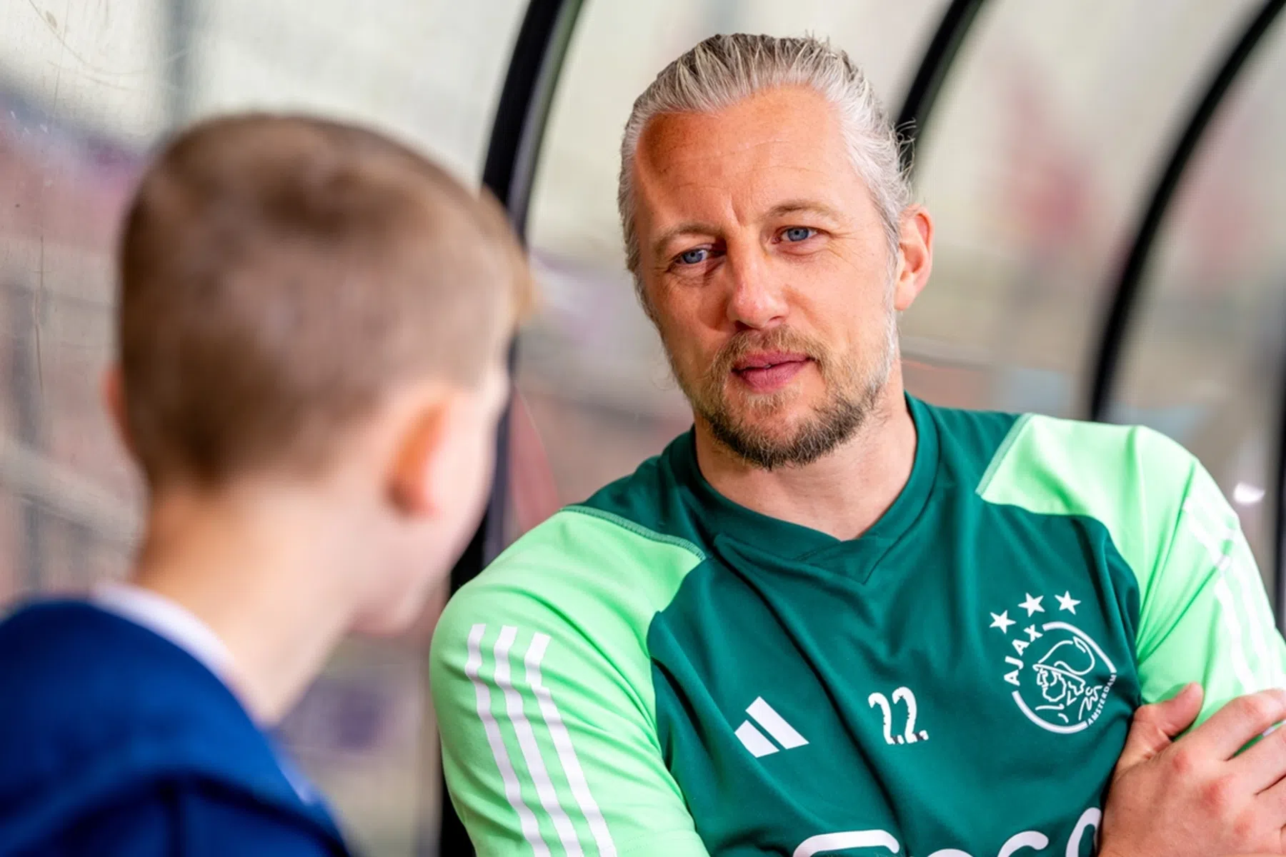Ajax en Pasveer (40) langer samen door