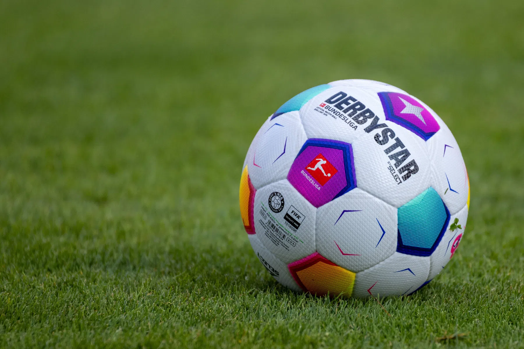 Trainer bedenkt oplossing voor spelerstekort en brengt kritische fan van 81