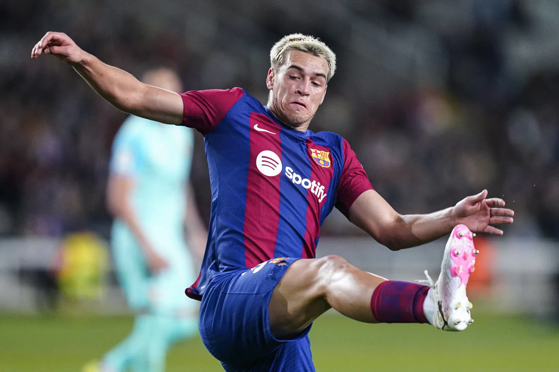 Kooplustig Chelsea betaalt 'schijntje' voor talent van Barcelona