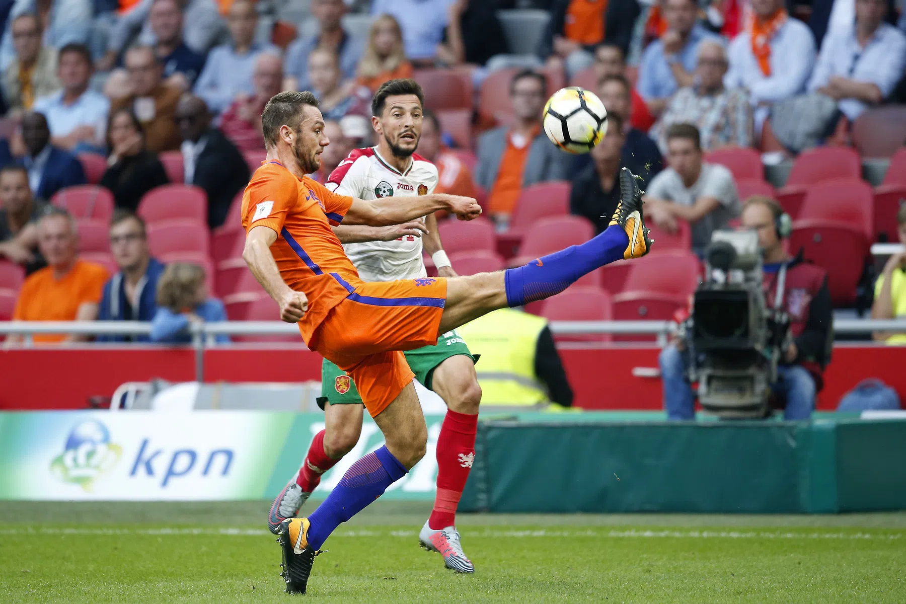 'Als Oranje er een beetje half in gaat, zal Roemenië heel gevaarlijk zijn'