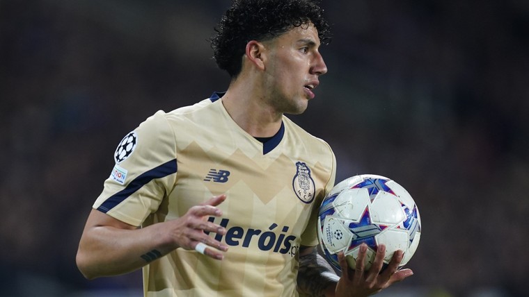 Transfer definitief: Ajax zwaait Sánchez uit