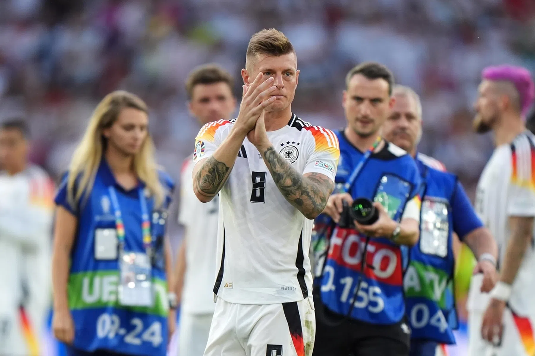 Kroos krijgt staande Spaanse ovatie na uitschakeling