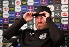 Thumbnail for article: Rooney neemt oud-ploeggenoot op de korrel bij Plymouth-presentatie