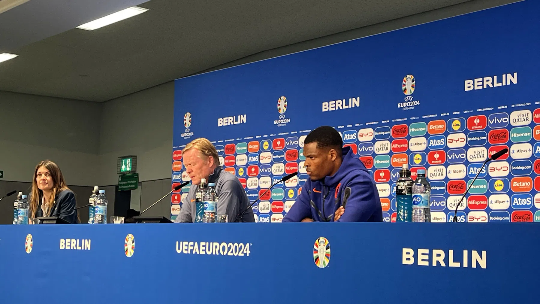 Dit zijn de afwegingen van Koeman voor zijn buitenspelers