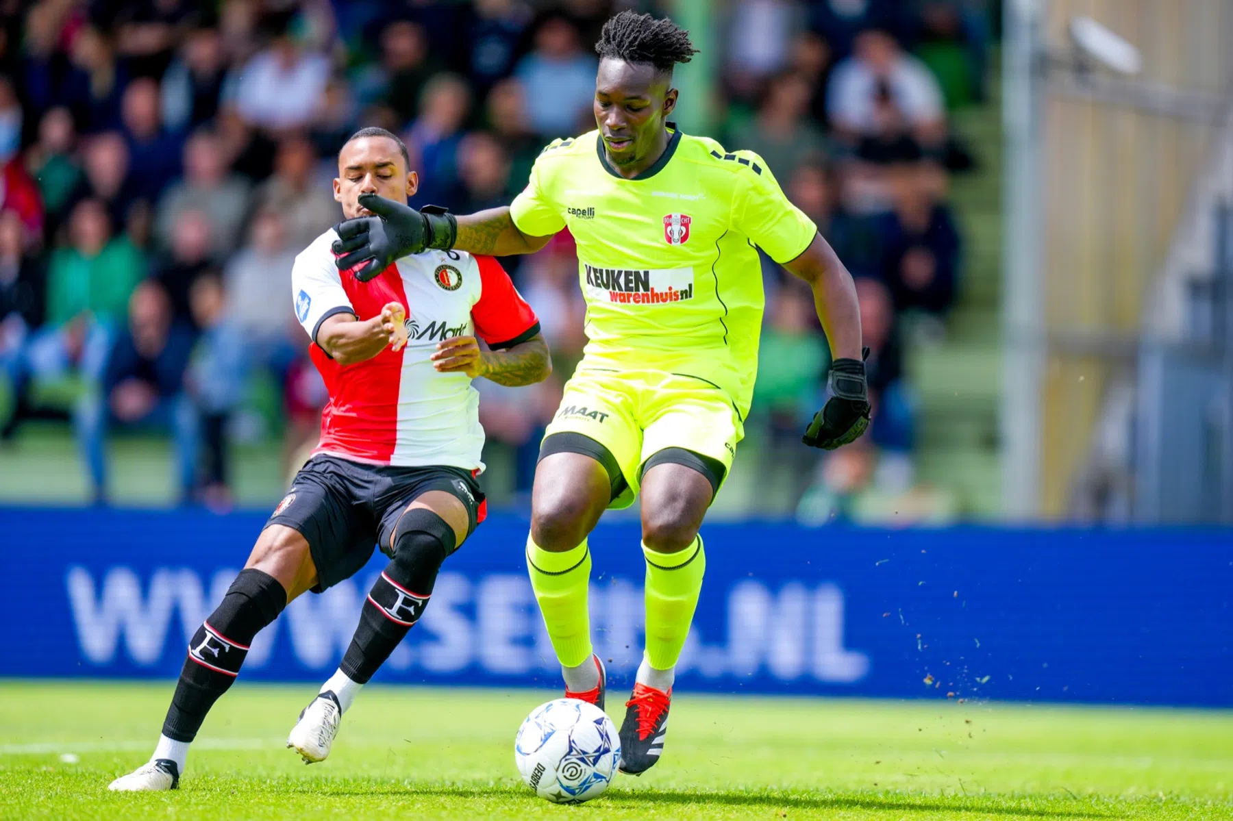 Feyenoord opent voorbereiding met ruime zege op FC Dordrecht