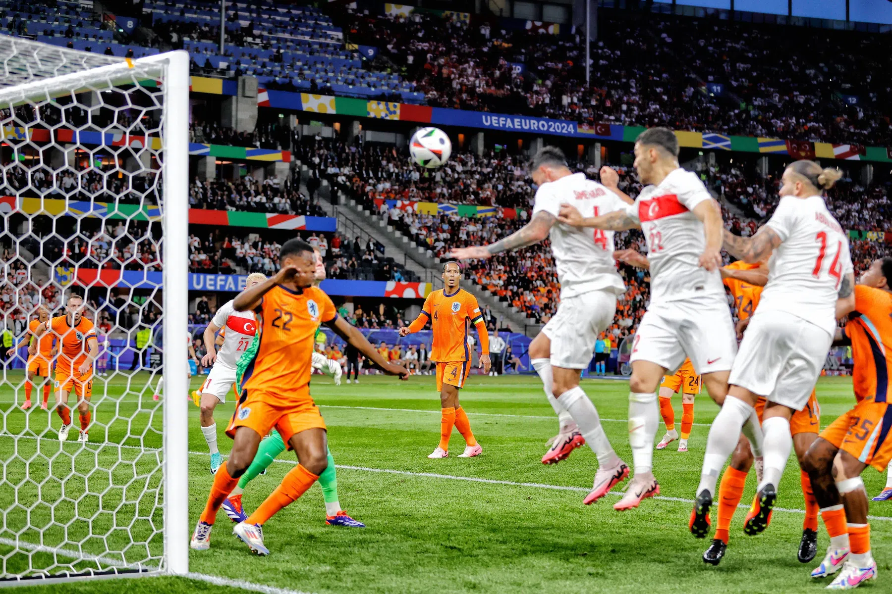 Corners blijken ook tegen Turkije Nederlandse zwakte