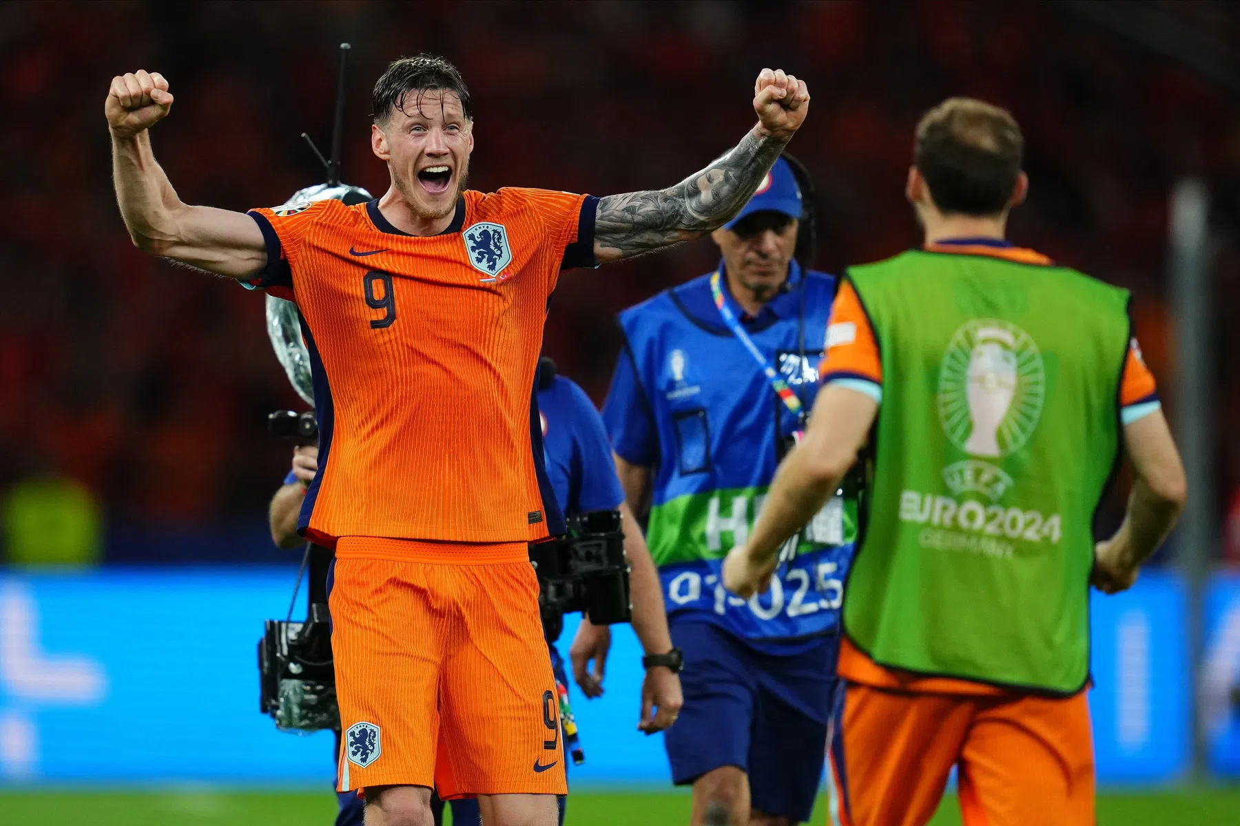 'Kijken of Ronald Koeman het durft: Wout vanaf het begin'