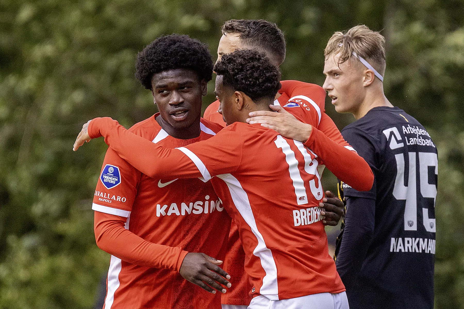 AZ neemt twee jeugdspelers mee op trainingskamp
