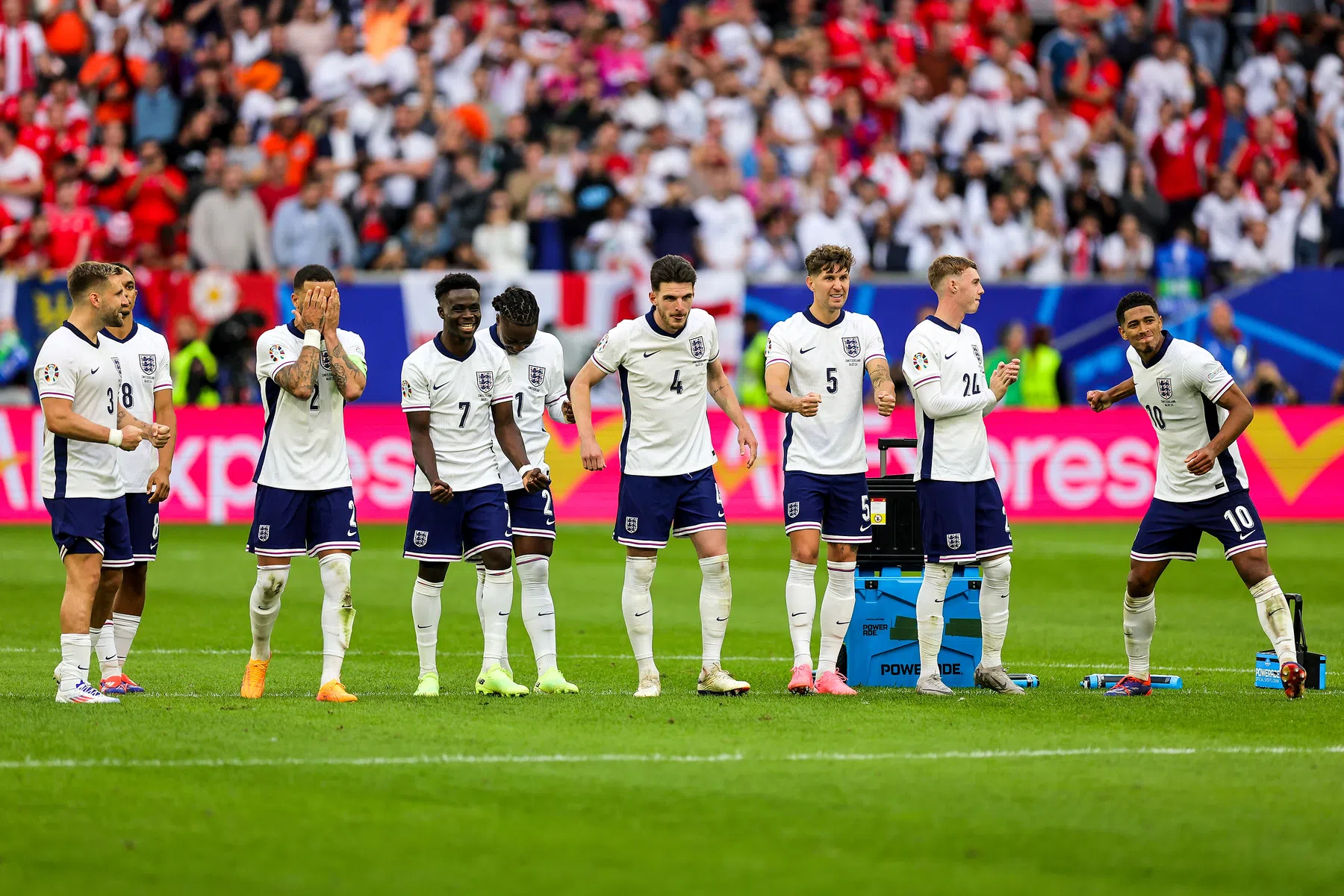 De psychologische trucs van Engeland bij penalty's: níét arm in arm en eigen buddy