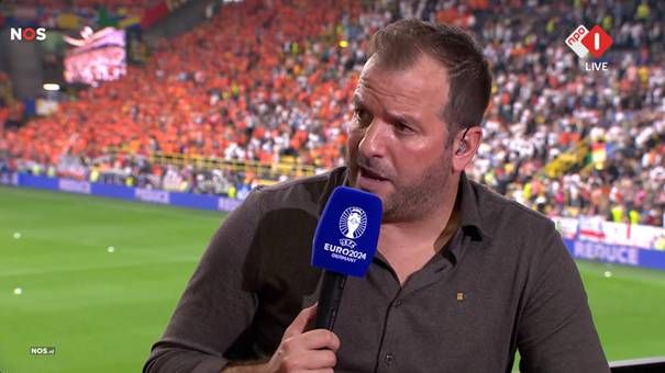 Van der Vaart hekelt Kane: 'Ook nog rollen erbij'