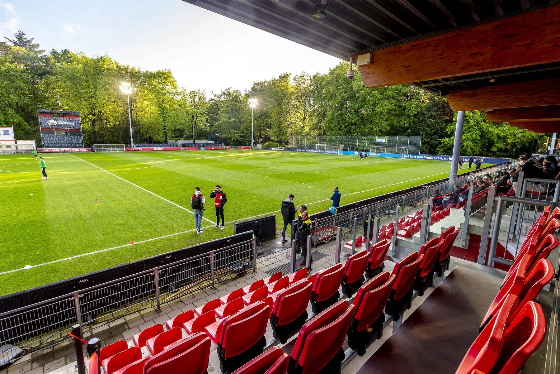 Zoon van Roy Beerens tekent contract bij PSV
