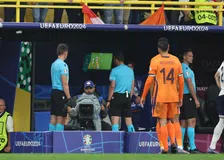 Thumbnail for article: Nijhuis legt de schuld bij de VAR: 'Dit is een belachelijke ingreep'