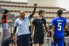 Thumbnail for article: Henry draagt als eerst Olympische vlam in Parijs