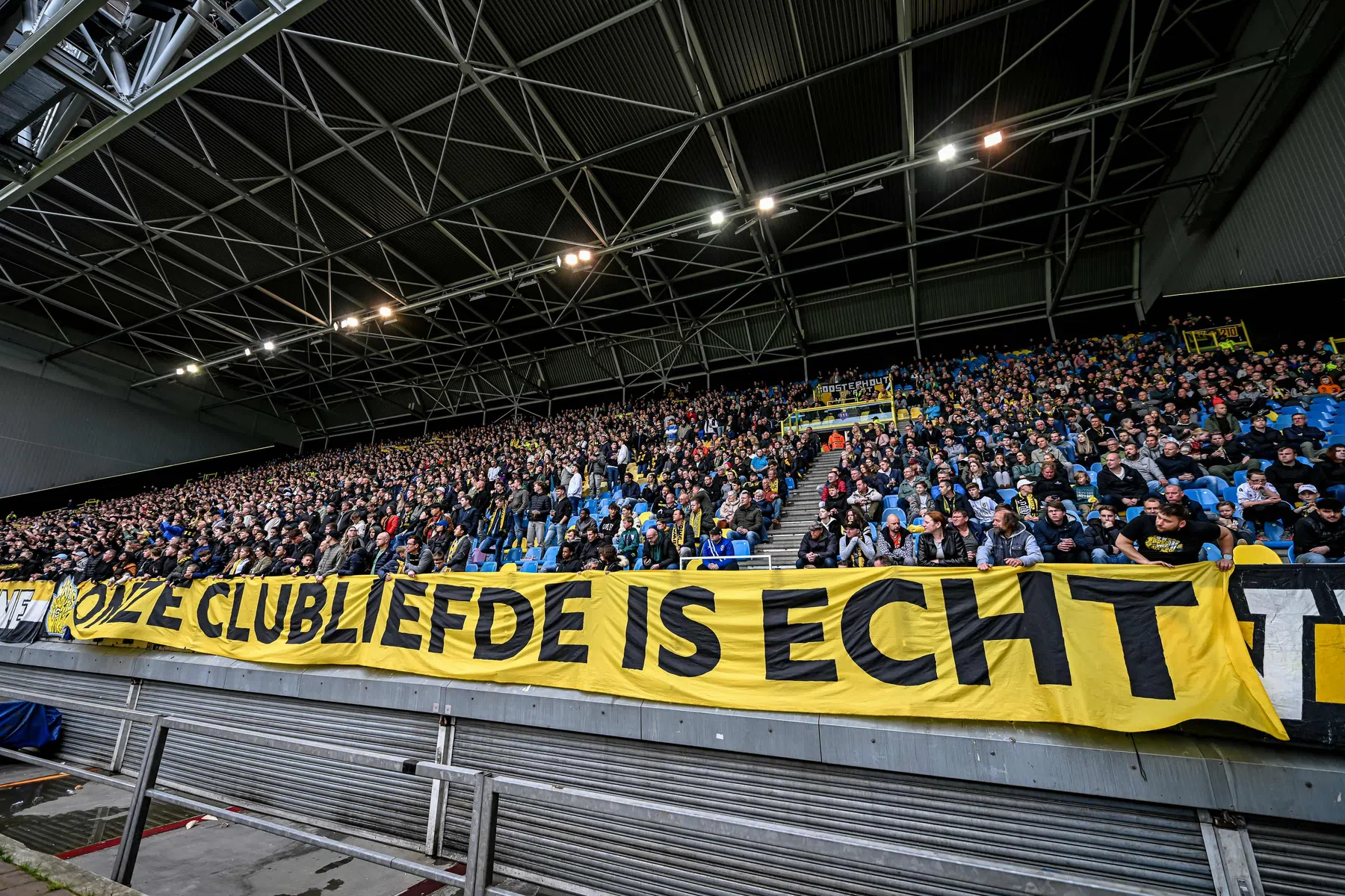 Franke dreigt met terugtrekking bij Vitesse: 'Uitstellen is een doodvonnis'