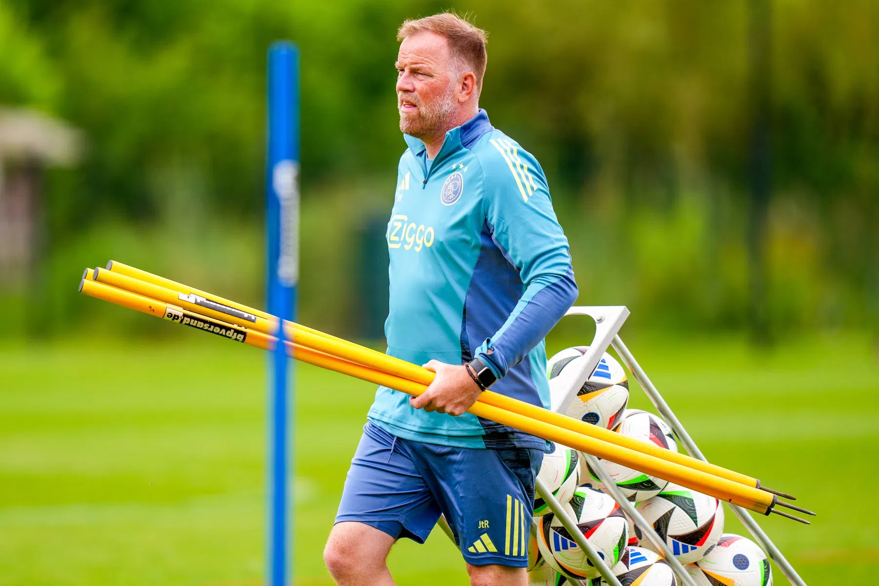 Ten Hag blij met komst Ten Rouwelaar: 'Zal ons spel als team helpen verbeteren'