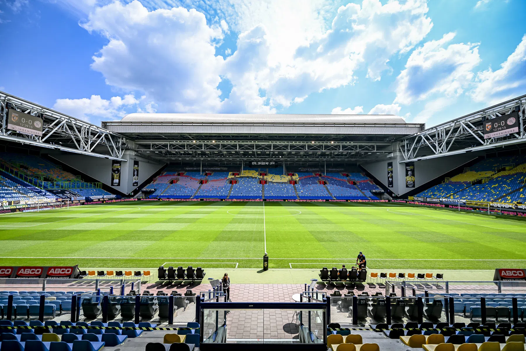 'Vitesse bewijst andermaal: KNVB heeft gemankeerde piramide'