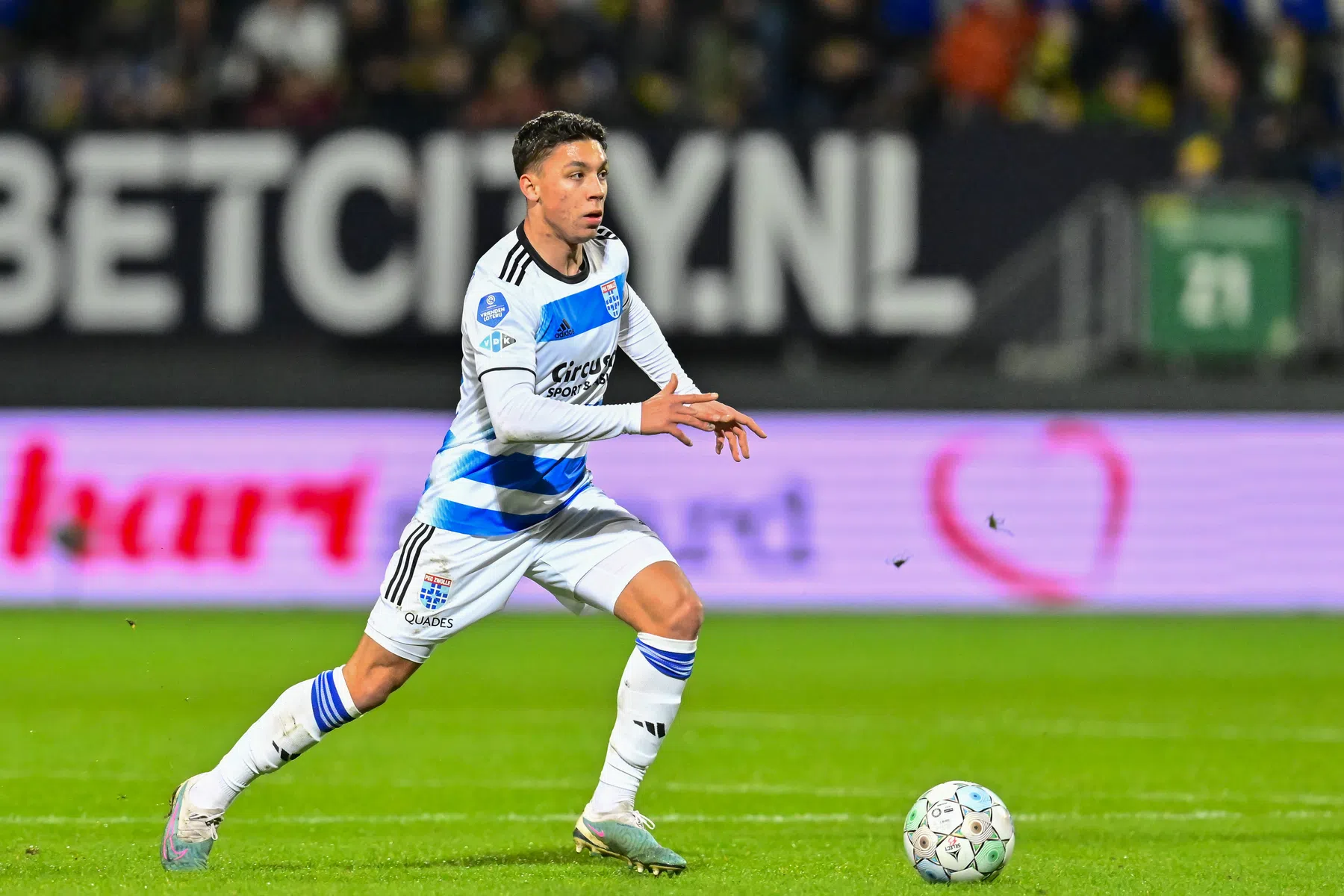 PEC Zwolle krijgt voetbalnomade Krastev er alsnog weer bij