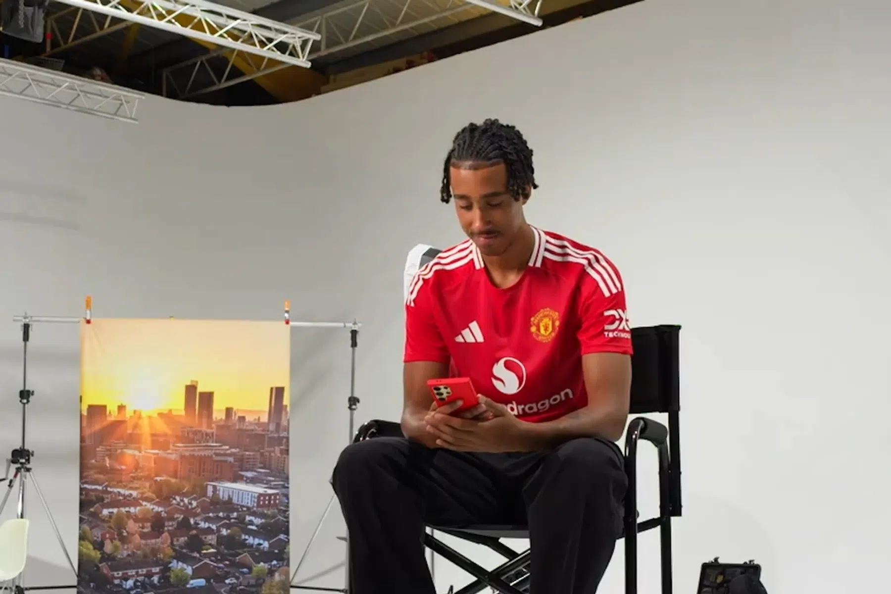 United-icoon heet Yoro welkom in Manchester: 'Ready to rock and roll'