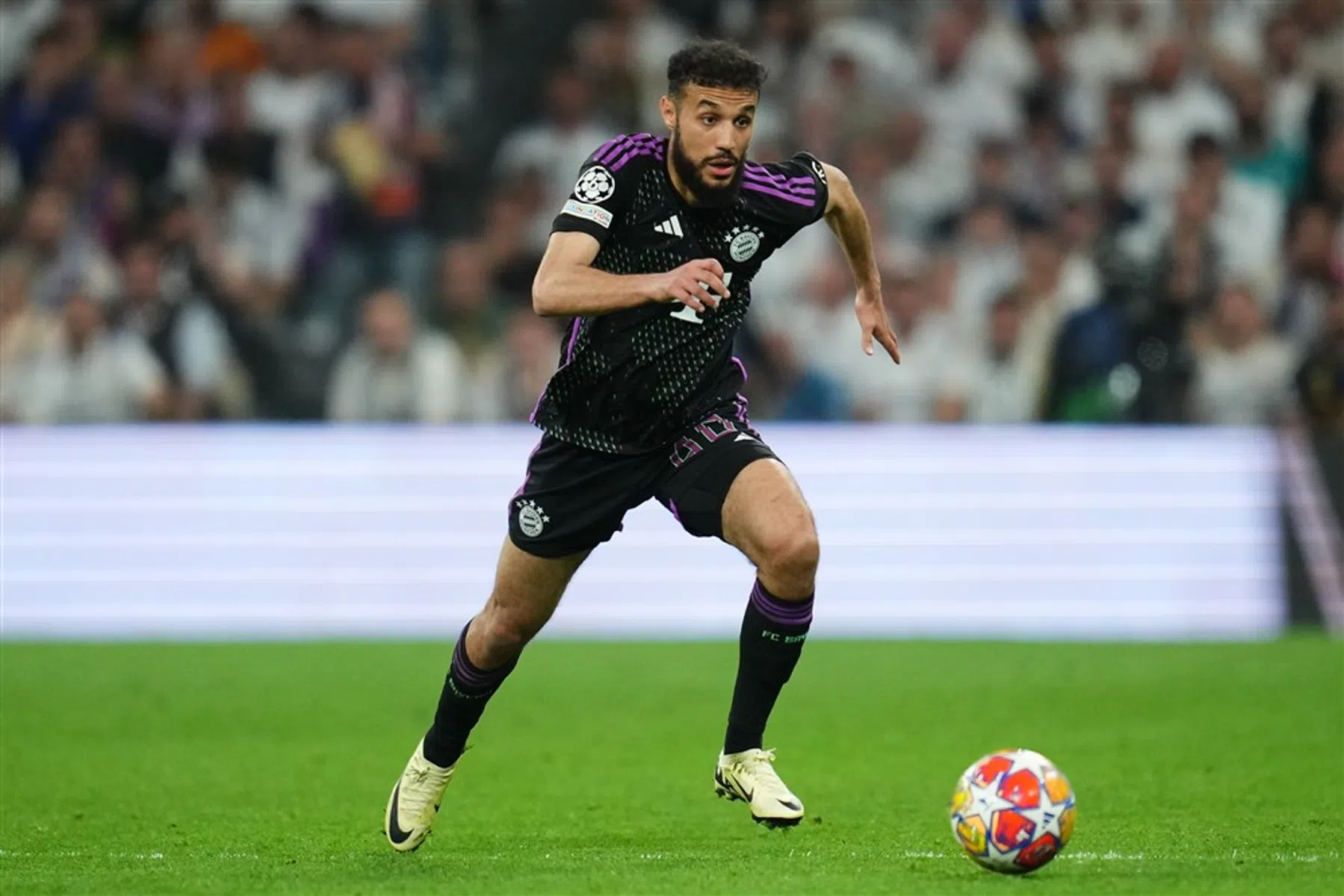 Waarom Ten Hag ex-Ajacied Mazraoui ziet als versterking