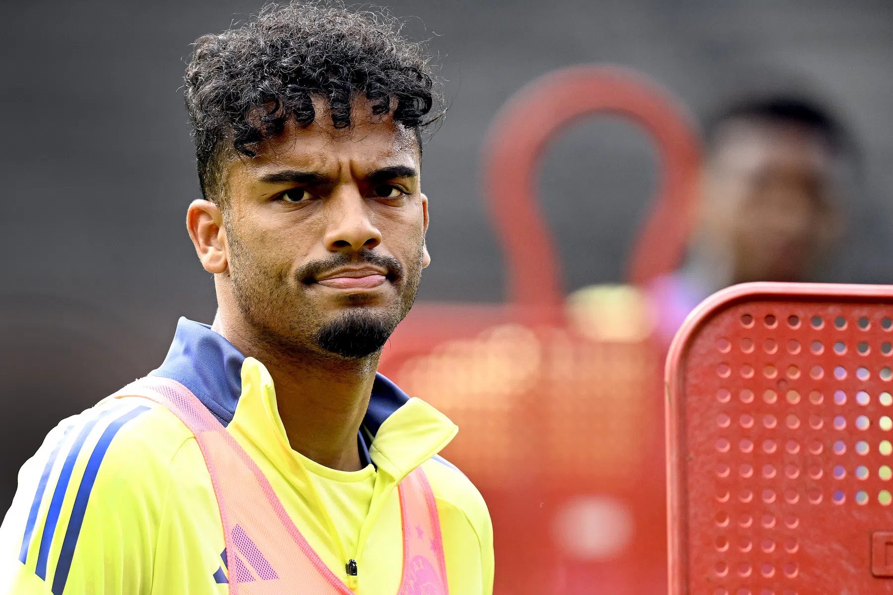 Ajax moet Wijndal en Traoré missen bij seizoenstart, beter nieuws over Berghuis