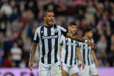 Thumbnail for article: Troost-Ekong kopt PAOK in extase, Padt droomt van Champions League