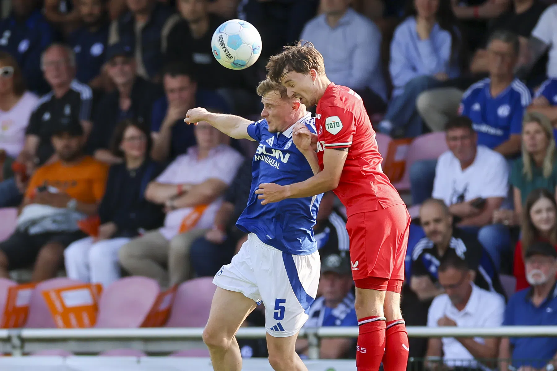 FC Twente komt bij CL-test niet voorbij goede vriend Schalke 04