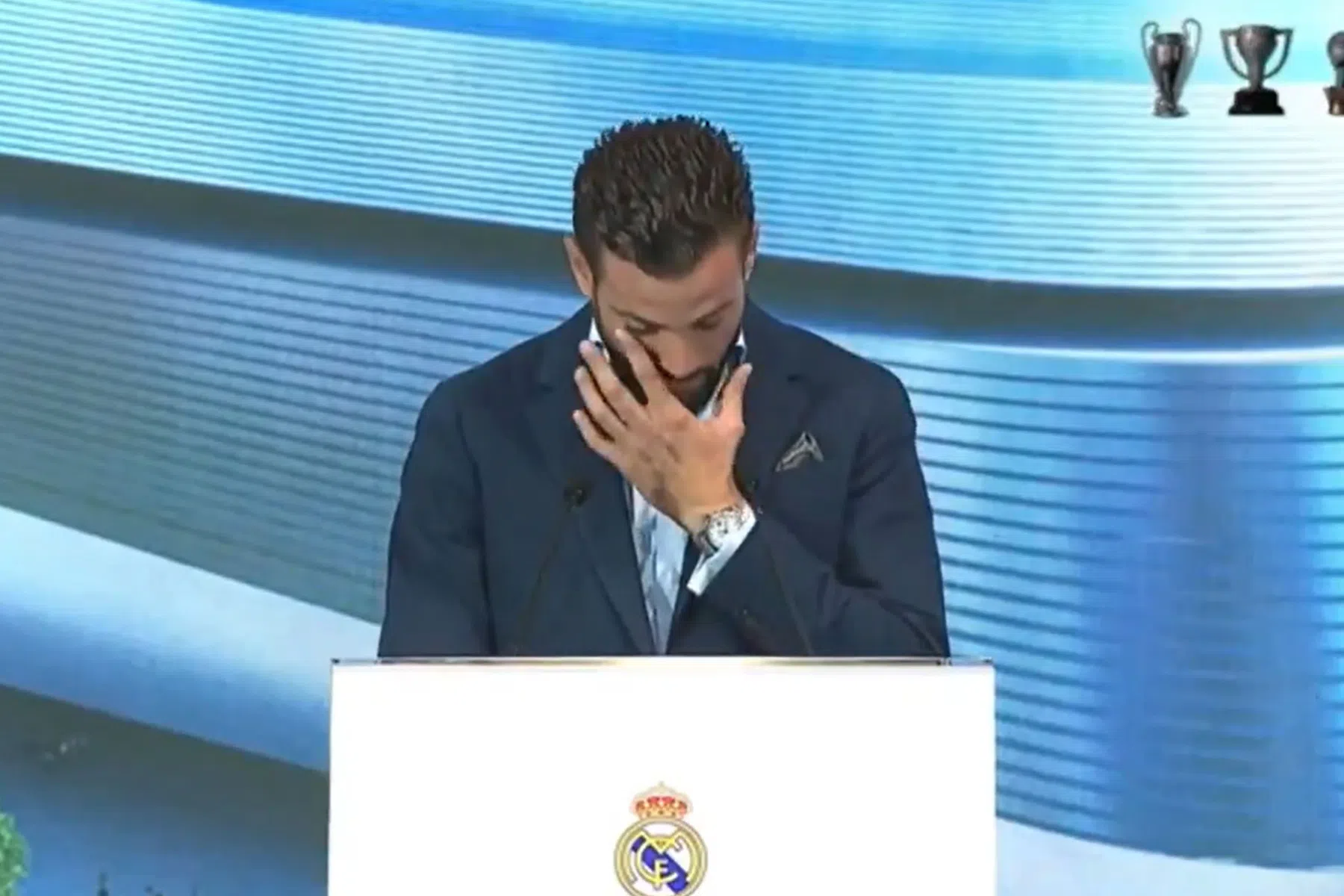 Clubicoon Nacho in tranen bij afscheid Real Madrid