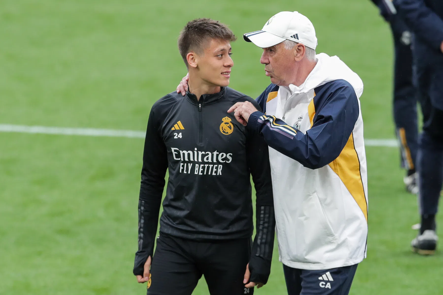 Ancelotti in zijn nopjes met Güler: 'Dit kan alleen maar een geschenk zijn'