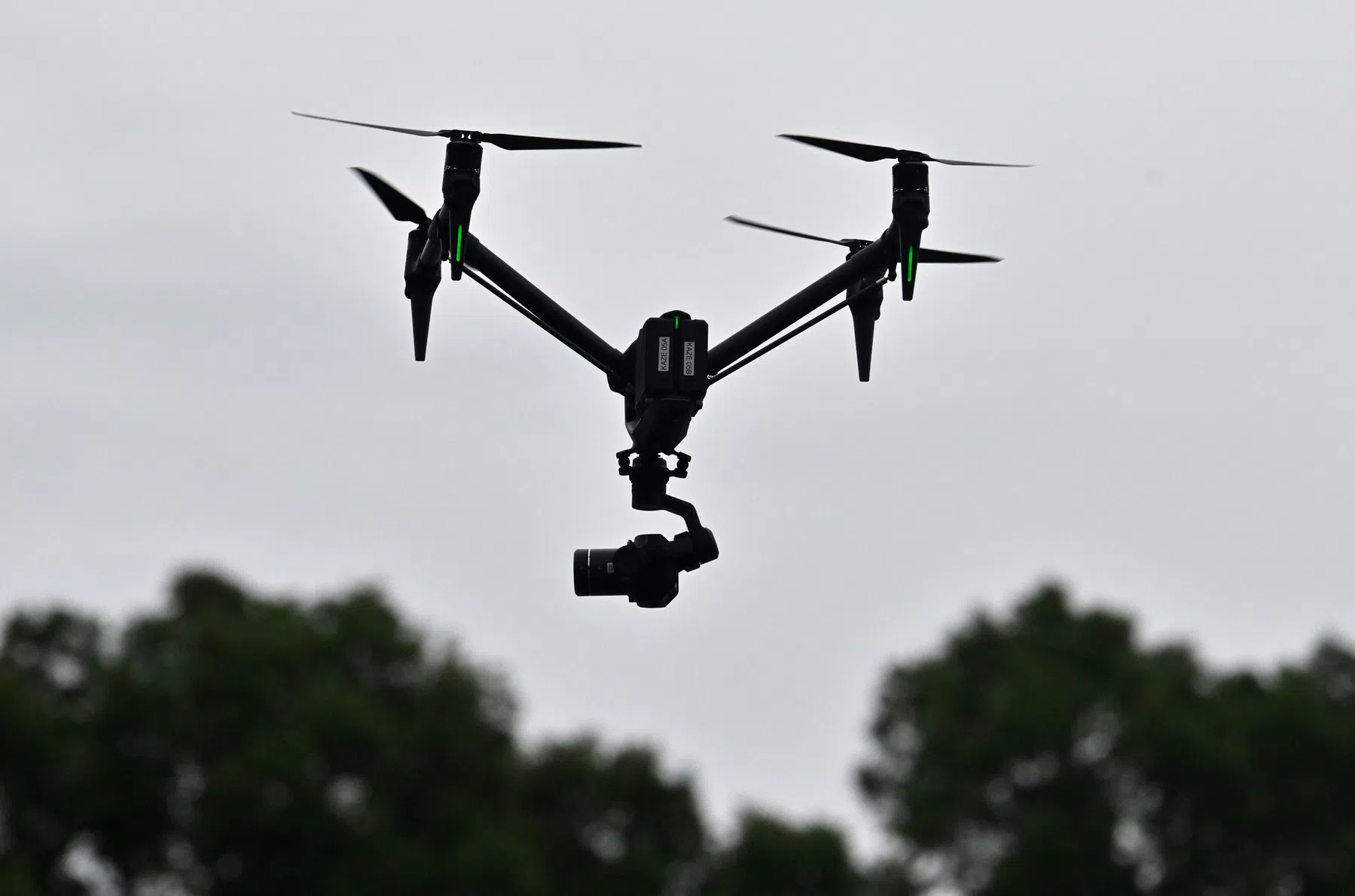 Bonje op de Spelen: Canada door het stof na drone-spionage