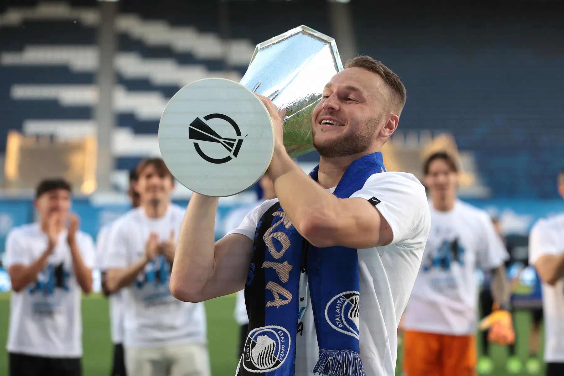 Atalanta reist met herstelde Koopmeiners af richting Alkmaar 