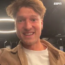 Thumbnail for article: Van Bergen en Vlap breken in bij contractondertekening Lammers