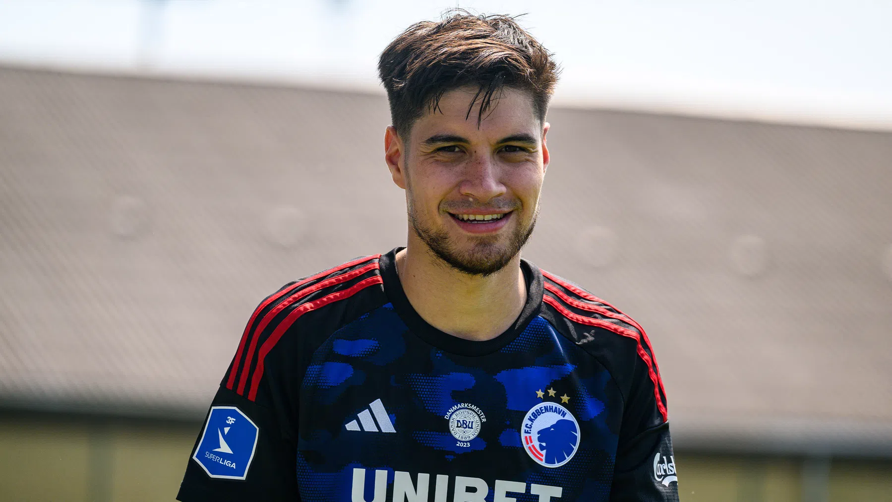 'Fàbregas wil Diks naar Serie A halen, Kopenhagen ontvangt verhoogd bod'