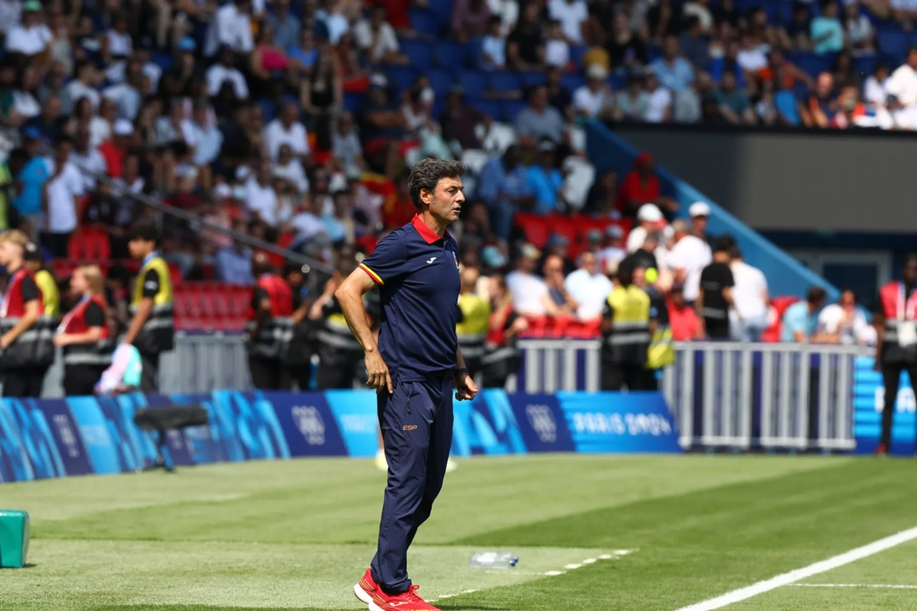 Spanje haalt kwartfinale op Spelen na oerdomme rode kaart