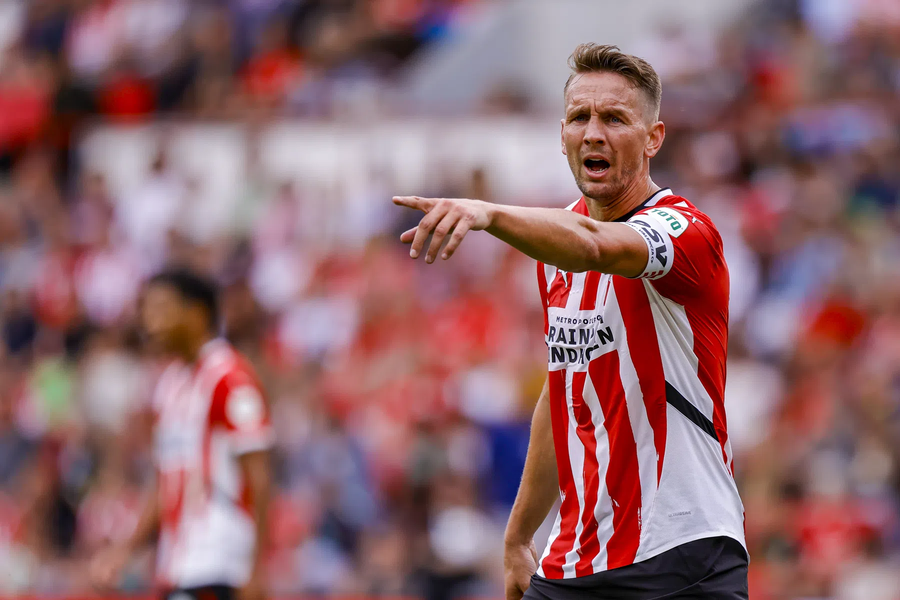 PSV mist twee verdedigers tegen Feyenoord, Luuk de Jong ziek