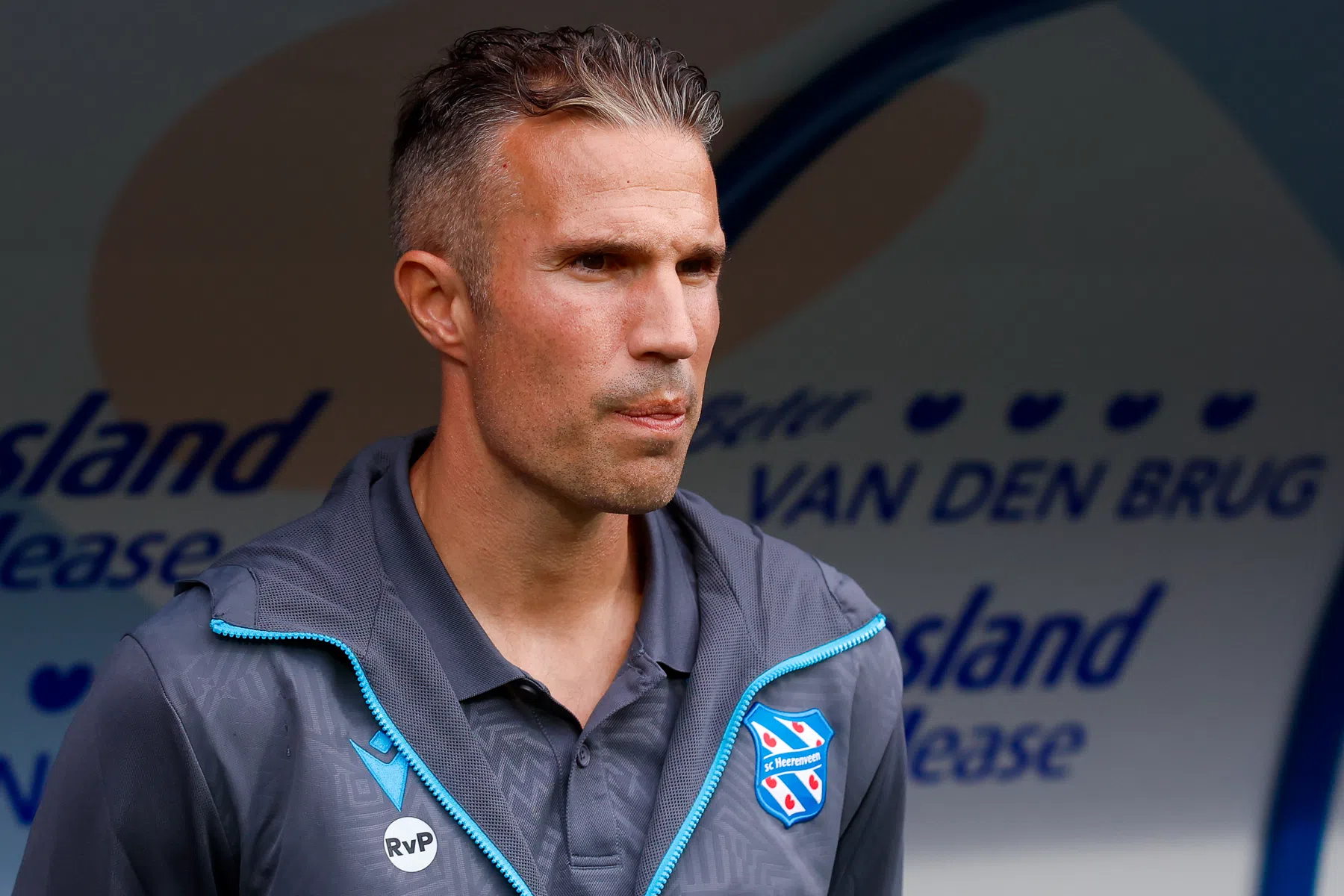 Heerenveen lijdt in blessuretijd eerste nederlaag onder Van Persie
