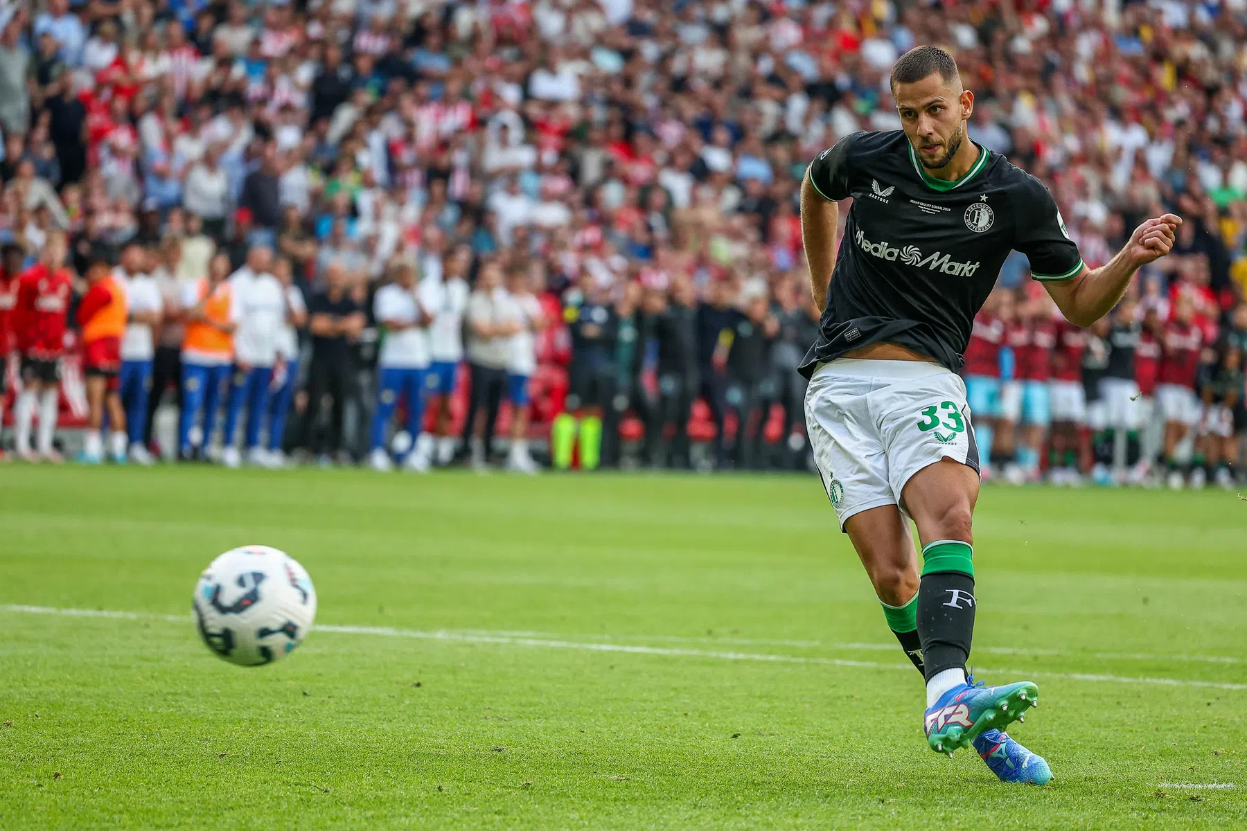 Hancko heeft begrip voor Feyenoord: 'Snap dat ze het maximale willen hebben'