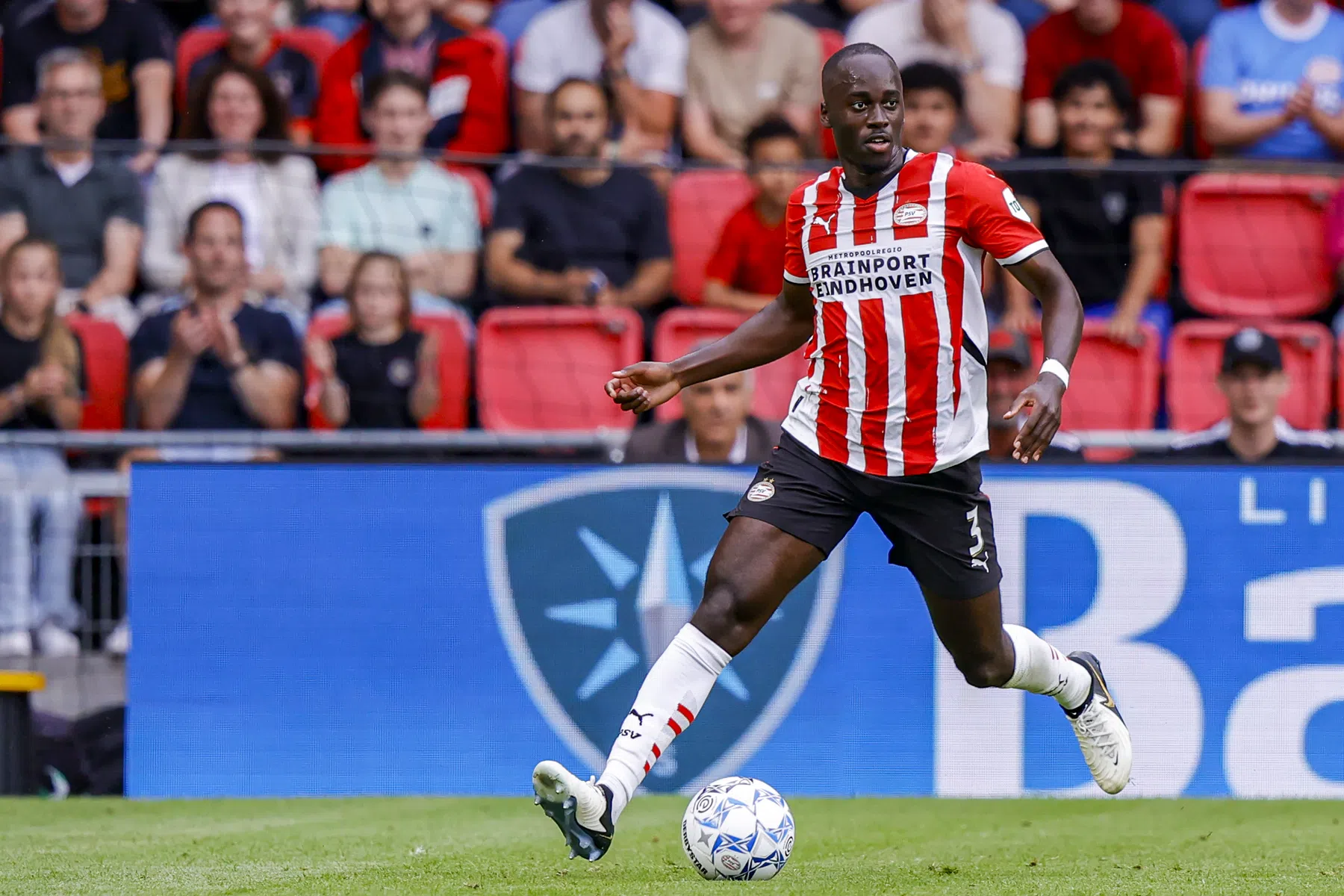 AS Monaco klopt aan bij PSV voor Jordan Teze