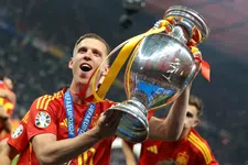 Thumbnail for article: 'Barça heeft beet en sluit Dani Olmo na tien jaar weer in de armen'