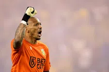 Thumbnail for article: Room helpt Vitesse met contractontbinding: 'Clubman pur sang'