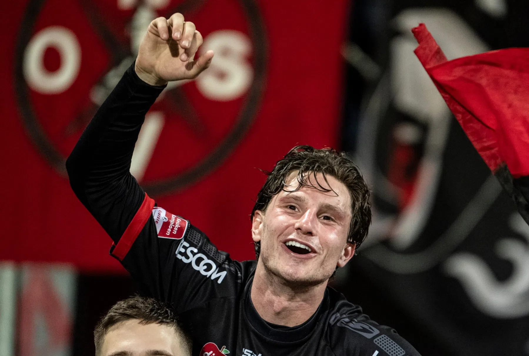 Vitesse presenteert 'veelzijdige verdediger' met verleden bij PSV