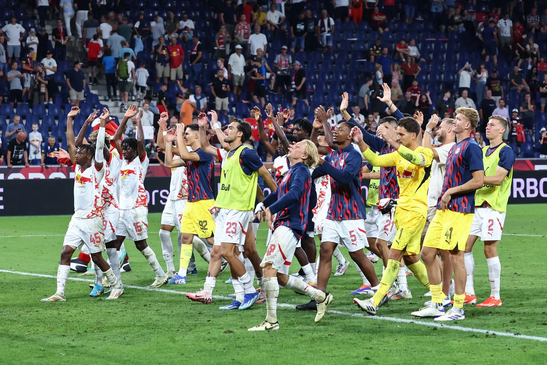 Oostenrijkse media jubelen na zege op FC Twente: 'Betere seizoenstart kan niet'