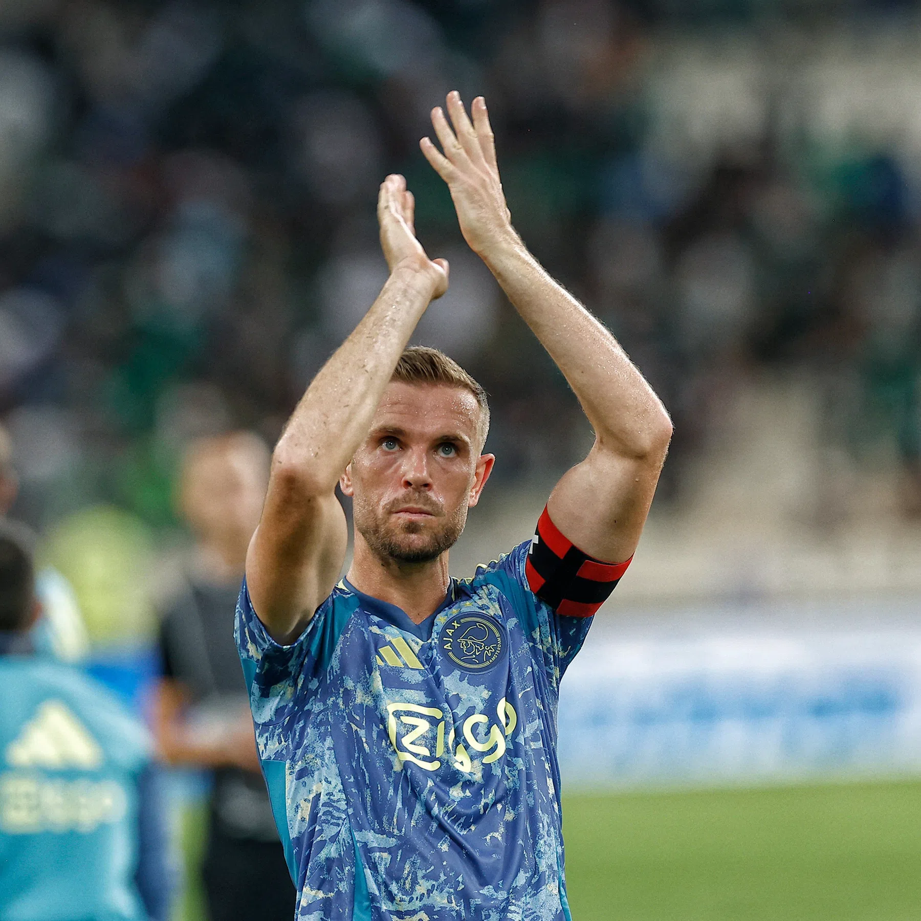 Henderson wil nog jaren bij Ajax blijven: 'Gekomen om te helpen'