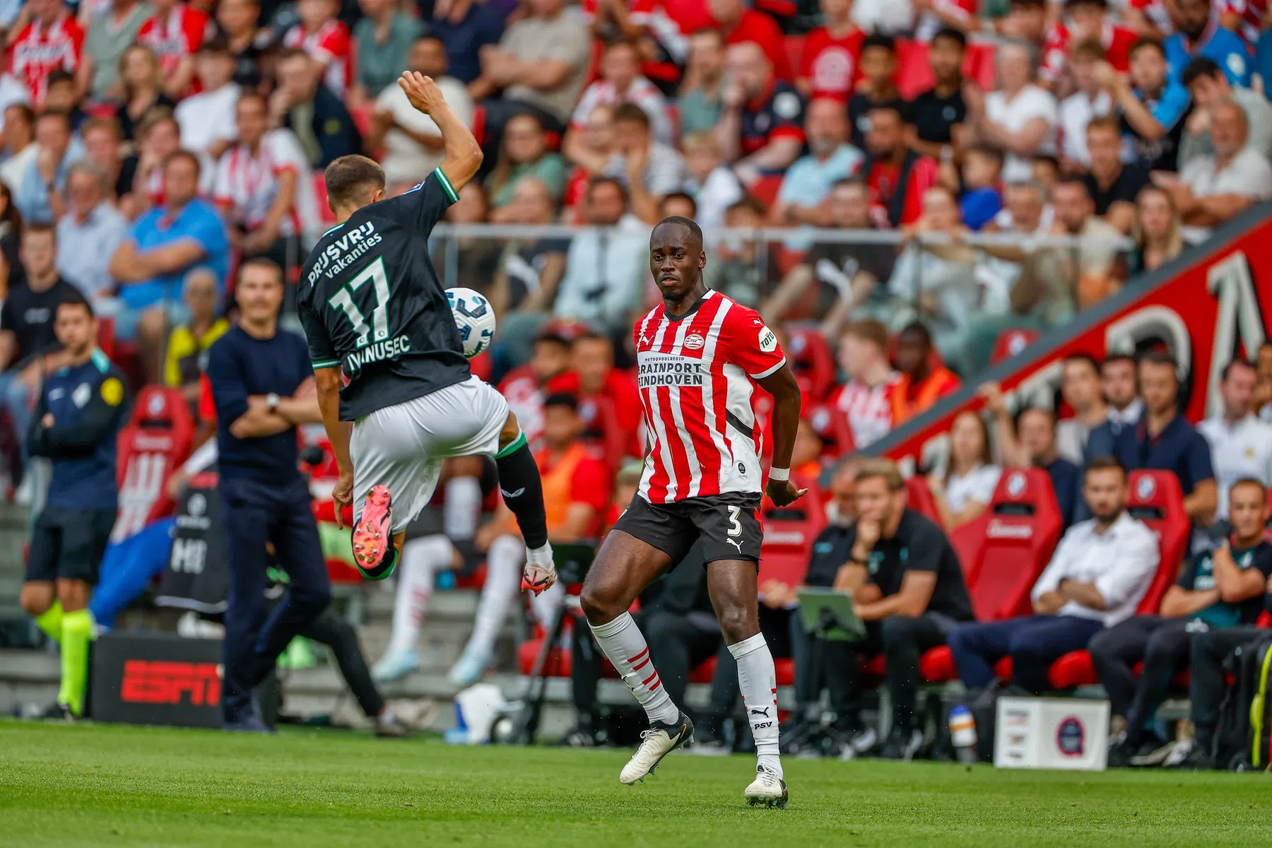 Werkweigeraar Jordan Teze dropt bom voor competitiestart PSV